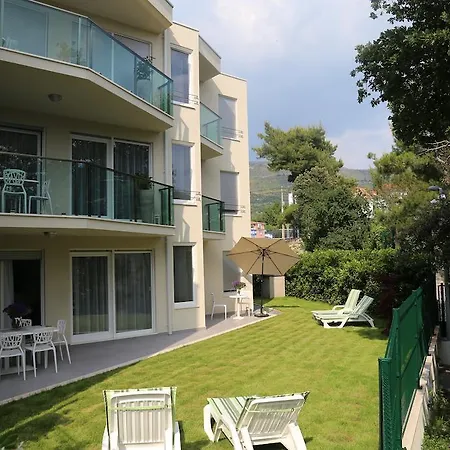 Beach Apartments Dumicic Podstrana Exterior photo